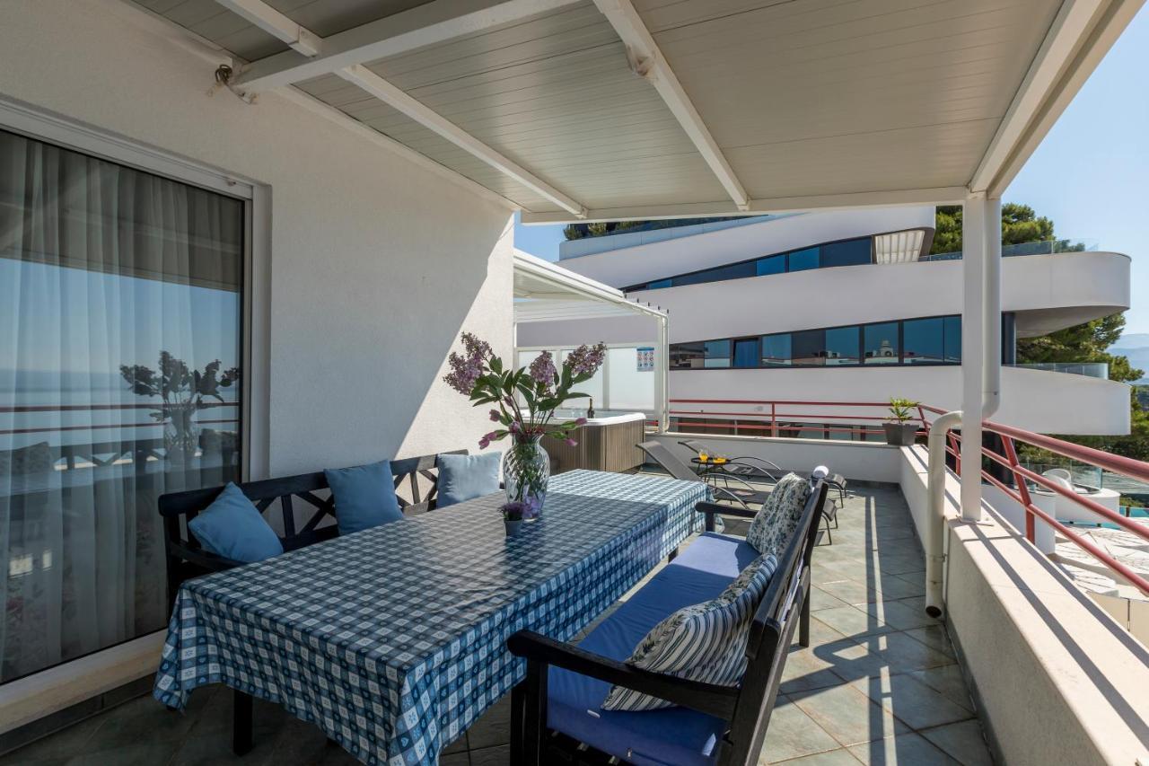 Seaside Penthouse With Hot Tub Sky Living Apartment Сплит Екстериор снимка