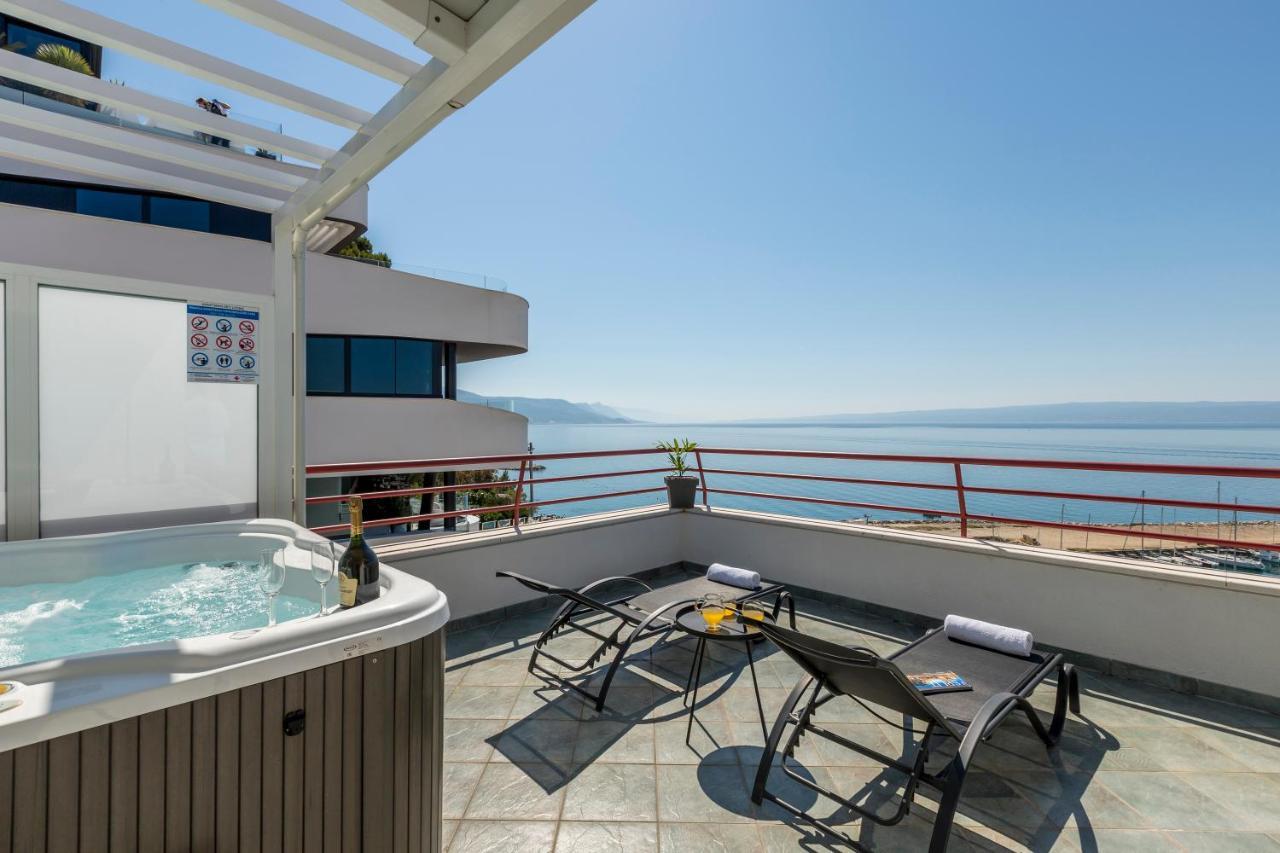 Seaside Penthouse With Hot Tub Sky Living Apartment Сплит Екстериор снимка